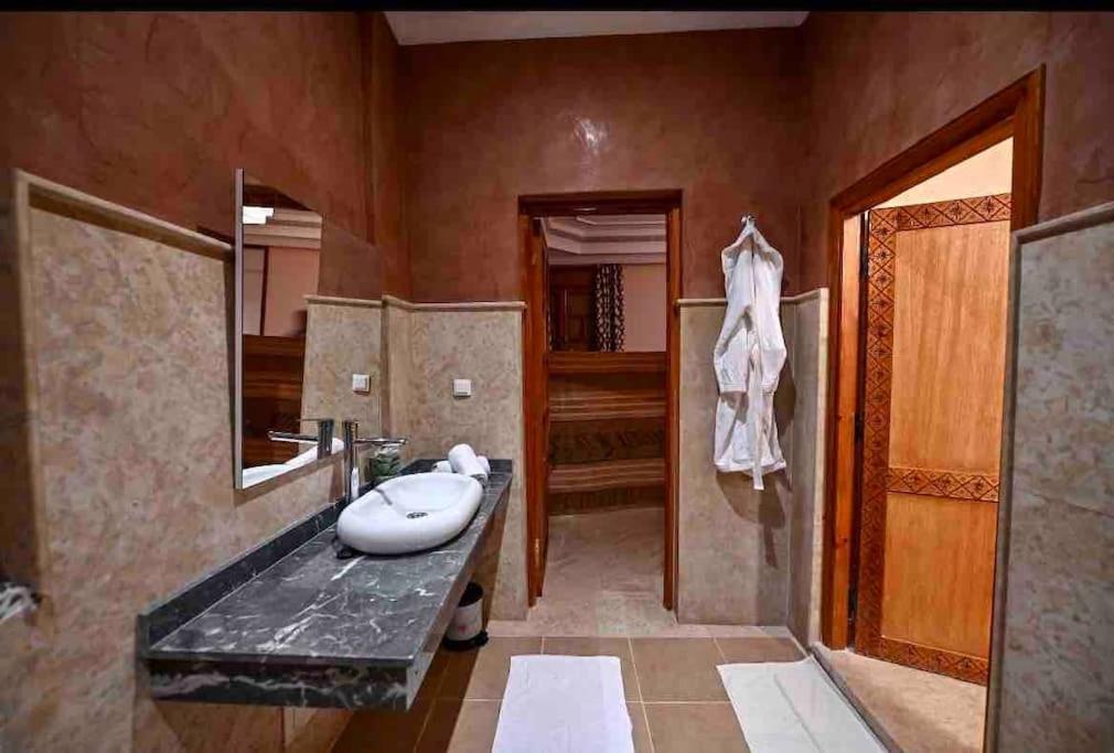 マラケシュ Palais Azaleヴィラ エクステリア 写真