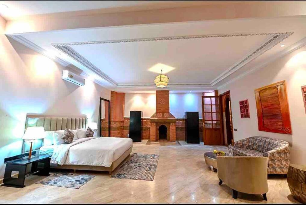 マラケシュ Palais Azaleヴィラ エクステリア 写真